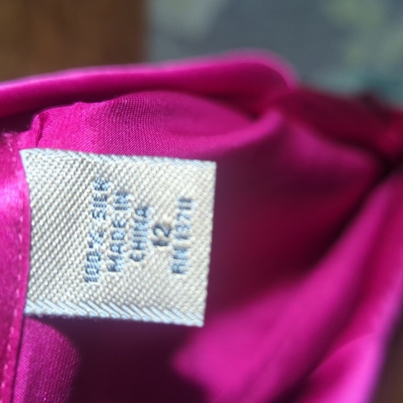 luxury Silk Blouse Elegant Barbiecore Classic Pink Button Up Sz 12 - Picture 3 of 8